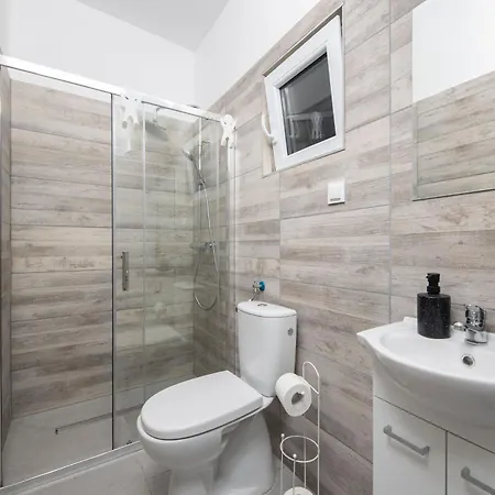 Sunny Nyaraló Donji Karin